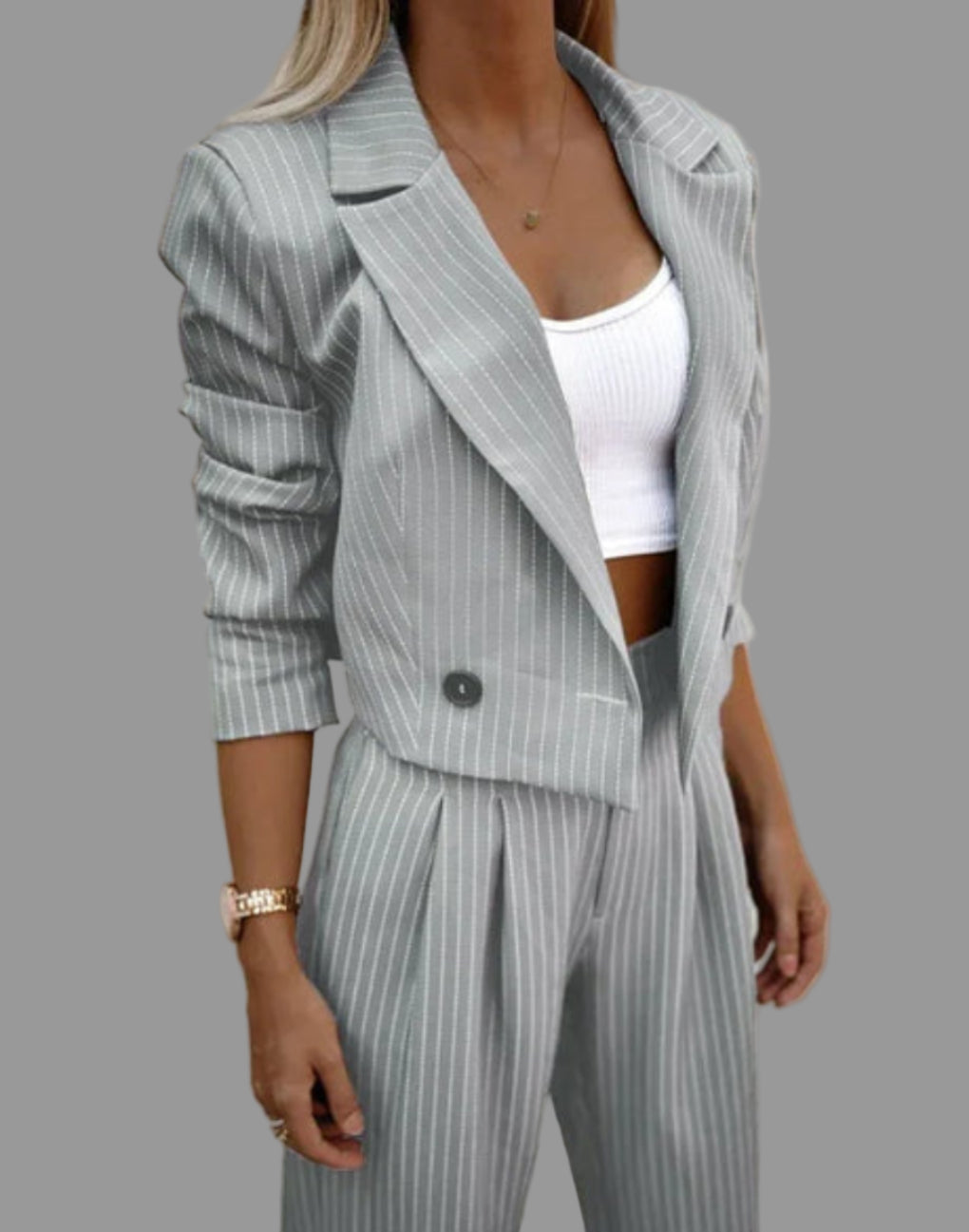 Completo da donna elegante per ufficio e occasioni speciali 1