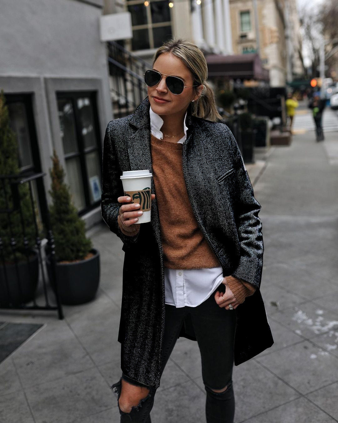 Cappotto Donna con Bottoni in Tessuto Strutturato Collo Rever
