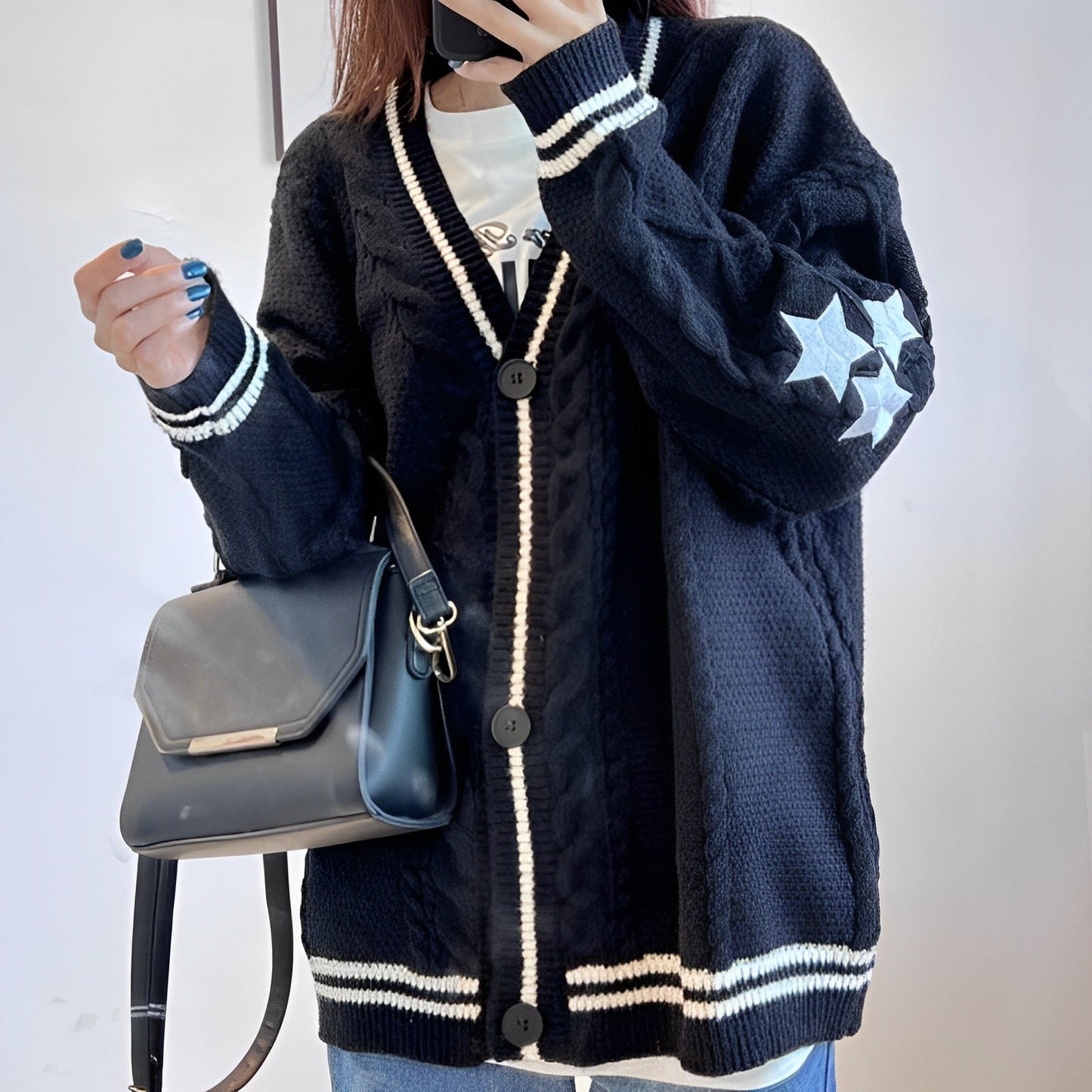 Cardigan Donna in Maglia con Ricamo Elegante