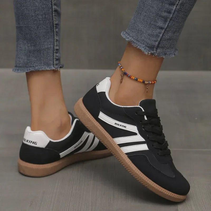 Sneaker Uomo con Lacci Suola in Gomma