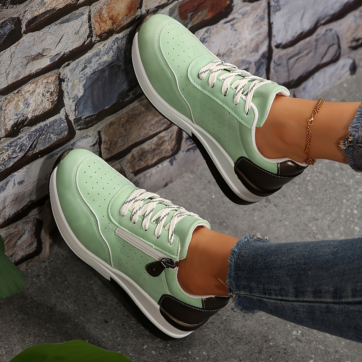 Sneakers basse ed eleganti da donna, comode e ammortizzate in gomma 7