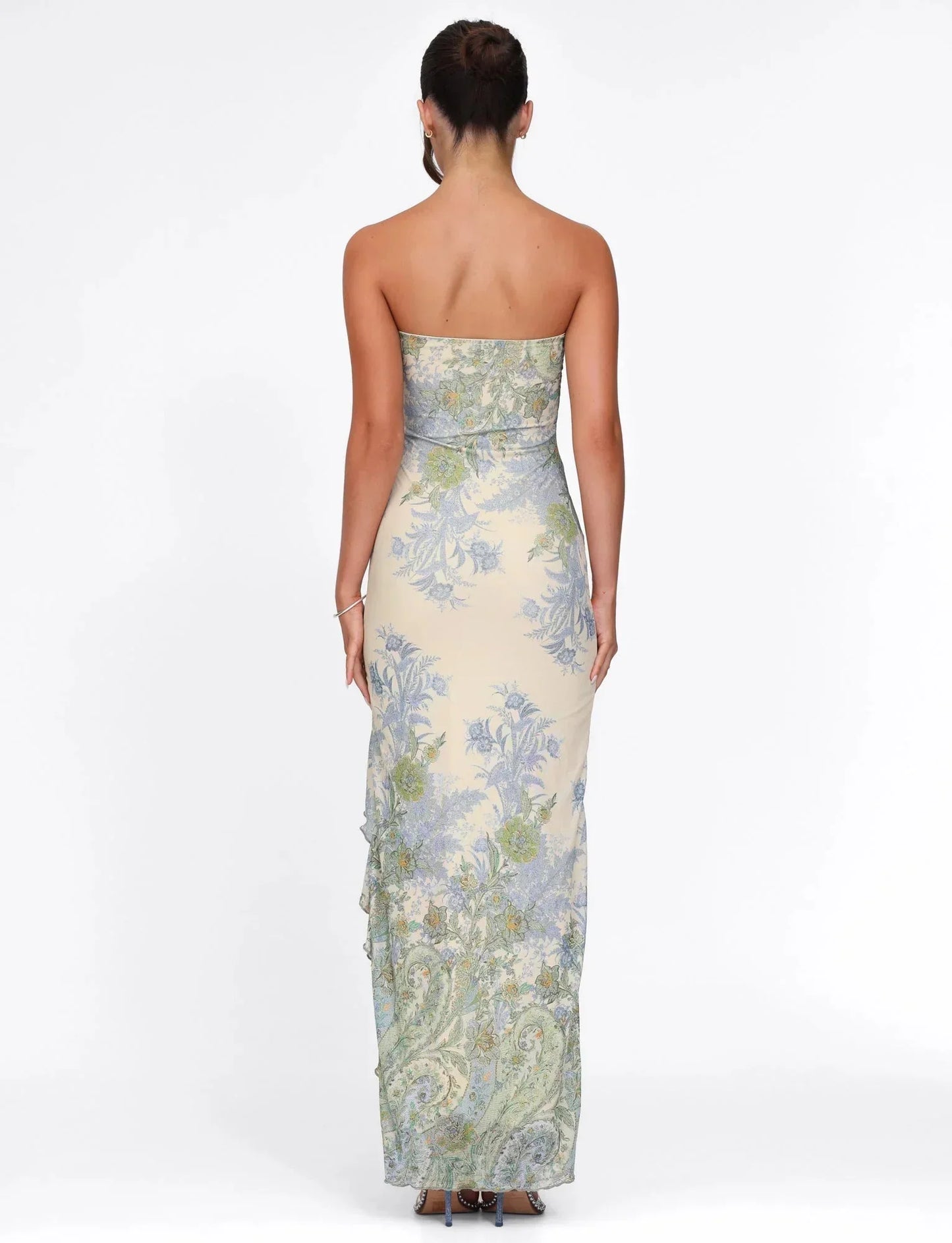 Robe longue sans bretelles en coton avec motif floral et fente élégante, idéale pour les journées d'été.