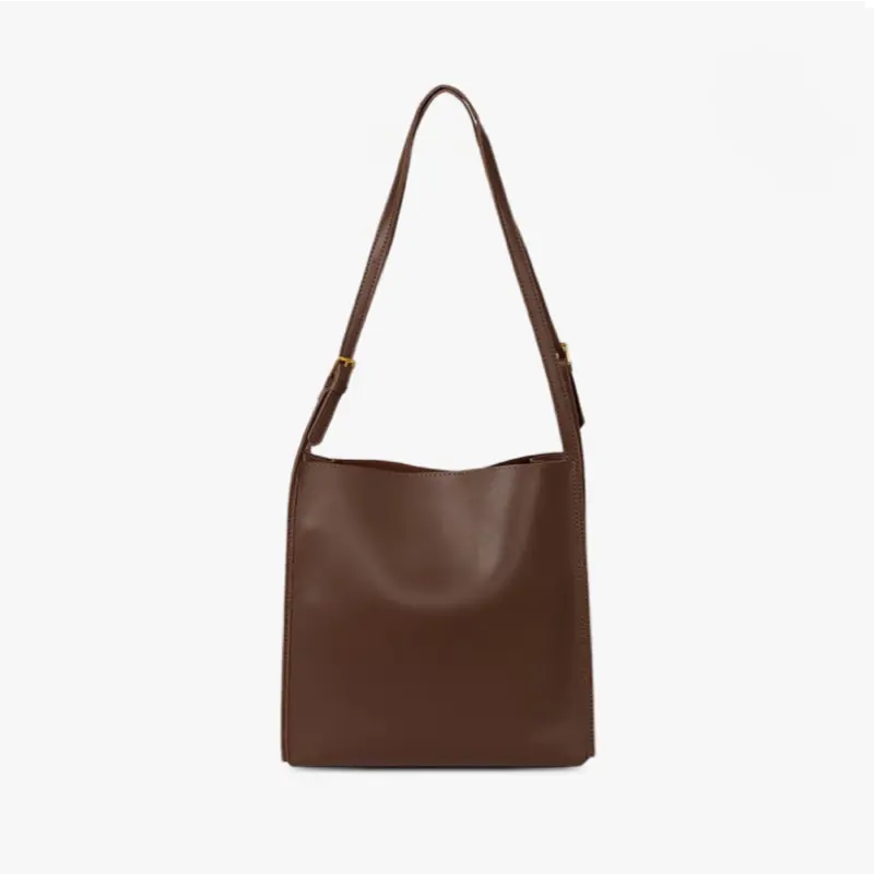 Borsa Tracolla Donna in Pelle Linee Pulite e Tracolla Stretta