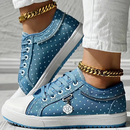 Sneaker Donna con Inserti Mesh Ricamo Floreale e Ciondolo Decorativo