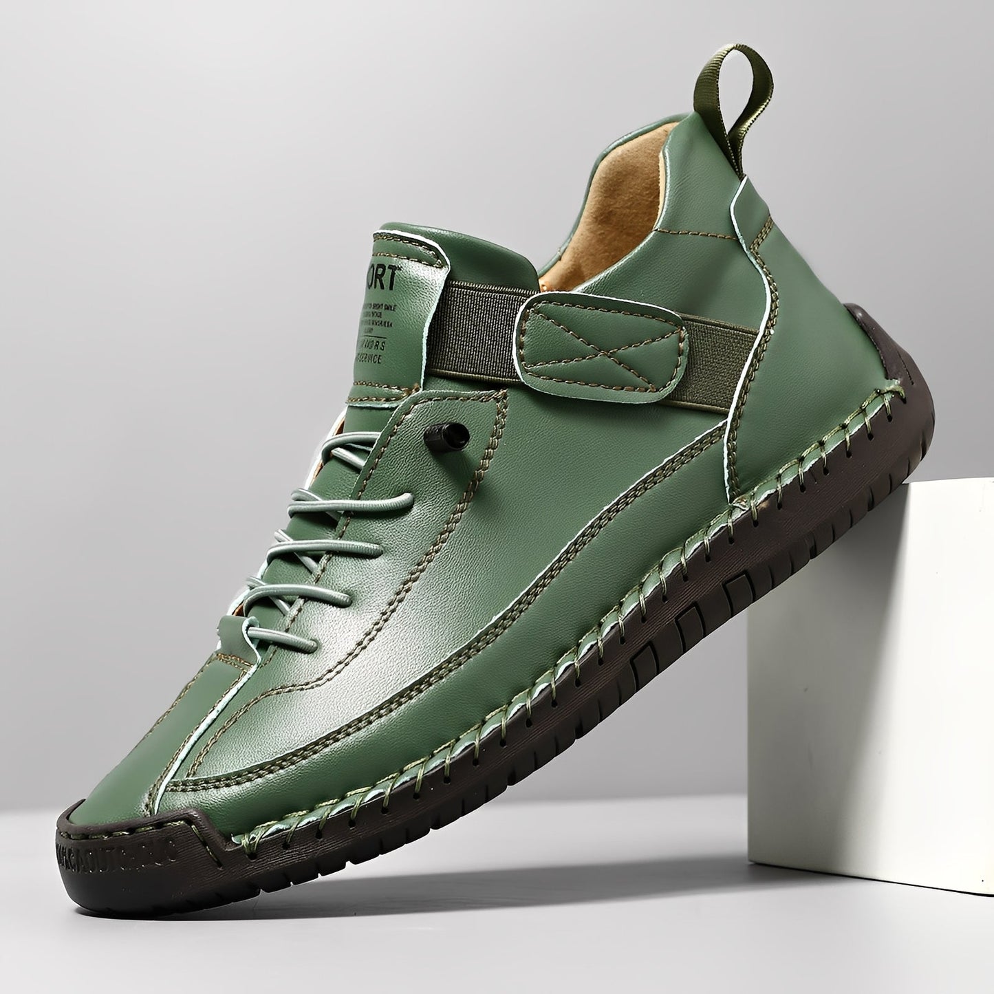 Sneakers Uomo Leggere con Supporto Design Moderno