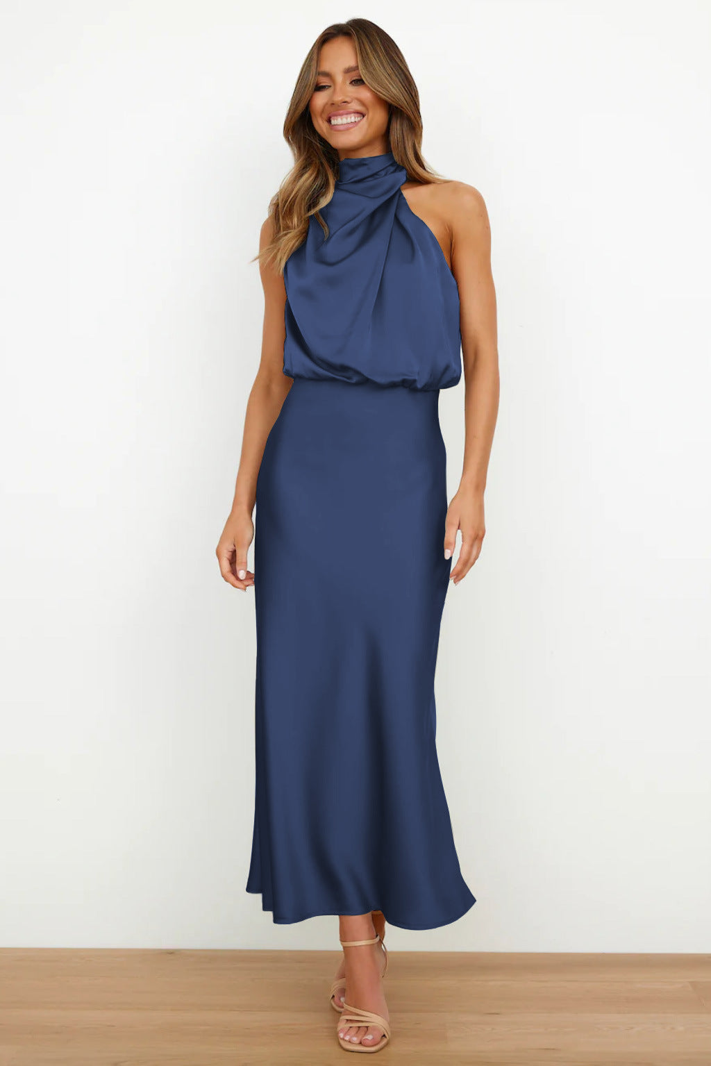 Abito Donna Scollo Halter Taglio A-Linea