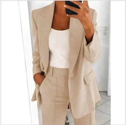 Completo Donna Elegante Taglio Moderno