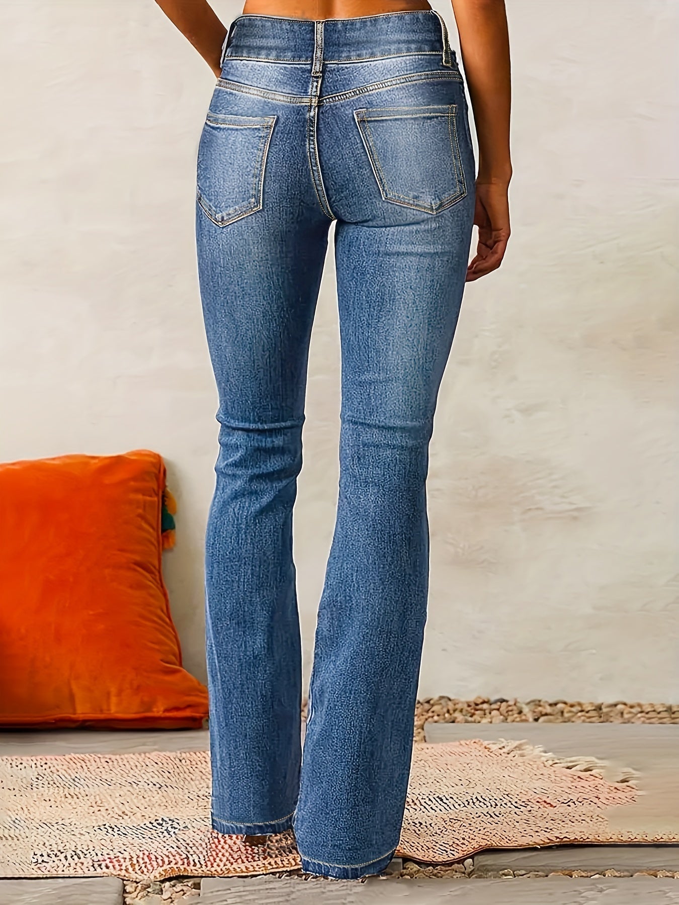 Jeans Donna a Vita Alta con Chiusura Doppio Bottone e Svasati