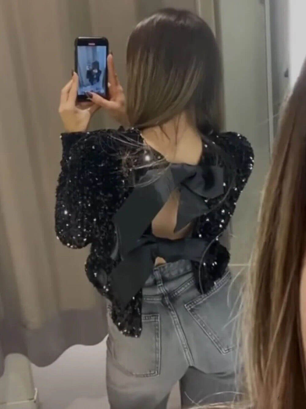Giacca Donna con Paillettes e Chiusura a Fiocco Elegante