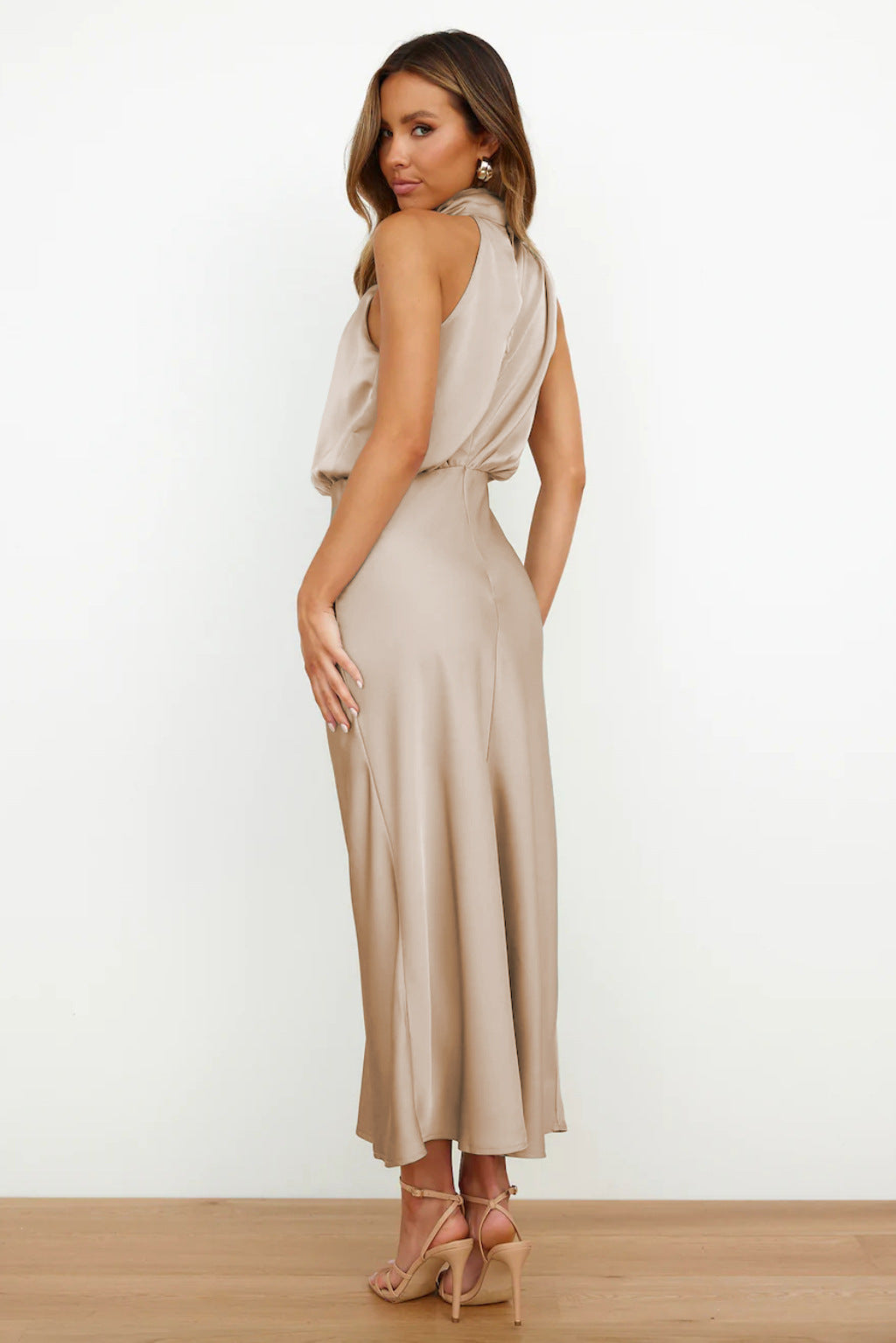 Abito Donna Scollo Halter Taglio A-Linea