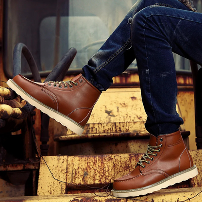 Stivaletti Uomo Vintage con Suola Robusta e Design Solido