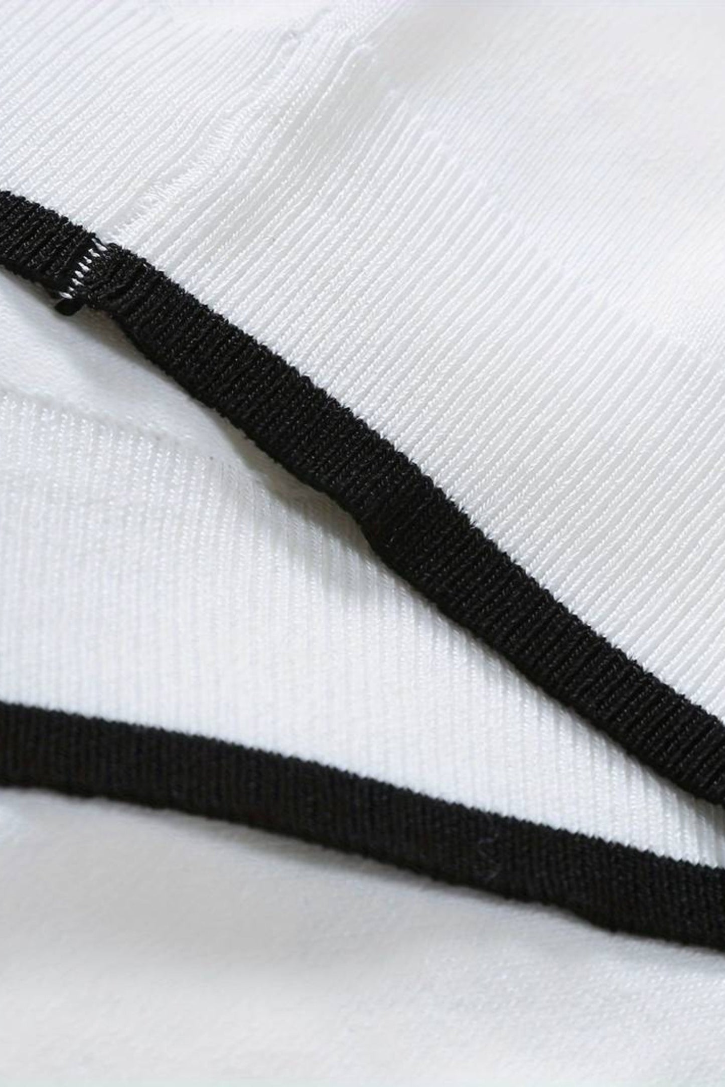 Polo Uomo Classica con Zip e Dettagli a Contrasto