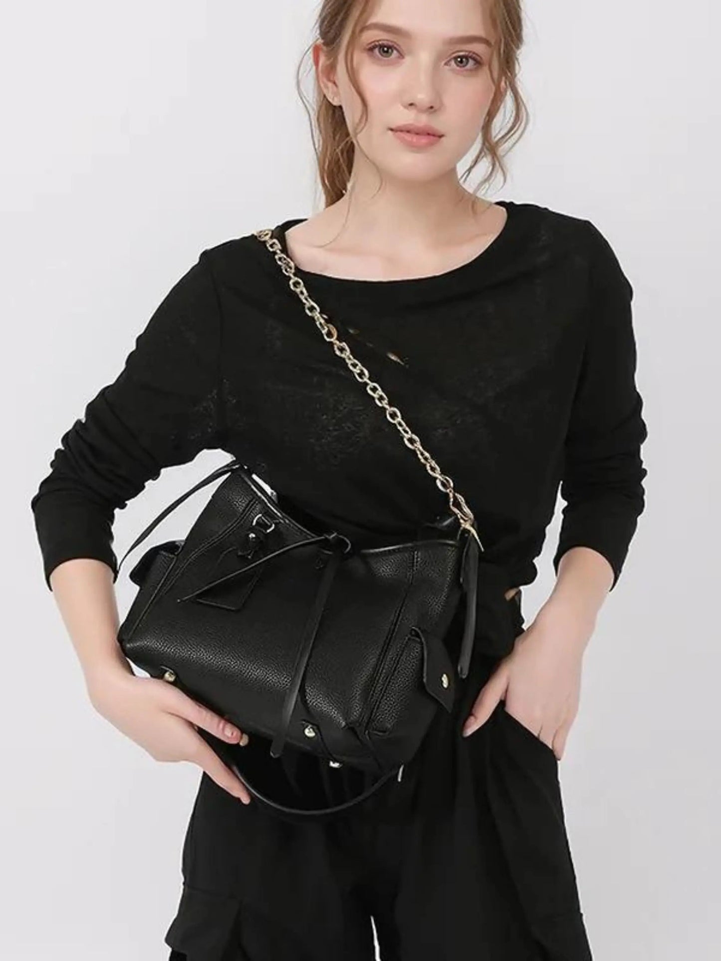 Borsa a Tracolla Donna in Pelle con Catena Decorativa