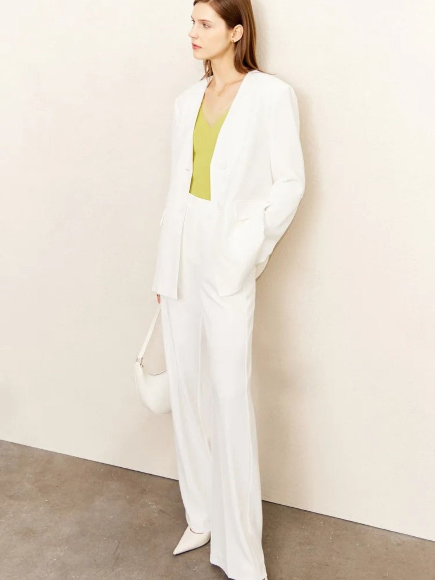 Completo Donna Blazer con Scollo a V e Pantaloni Larghi - Brentozzi