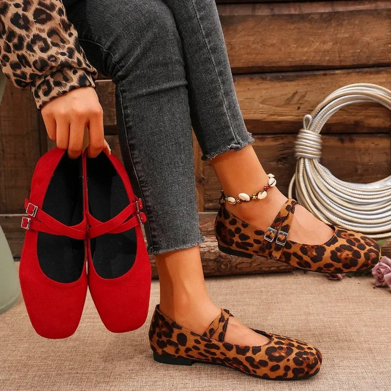 Ballerine comode da donna con cinturino con fibbia in materiale sintetico 6