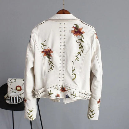 Cappotto Donna Elegante Design Classico Vestibilità Comoda