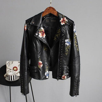 Cappotto Donna Elegante Design Classico Vestibilità Comoda