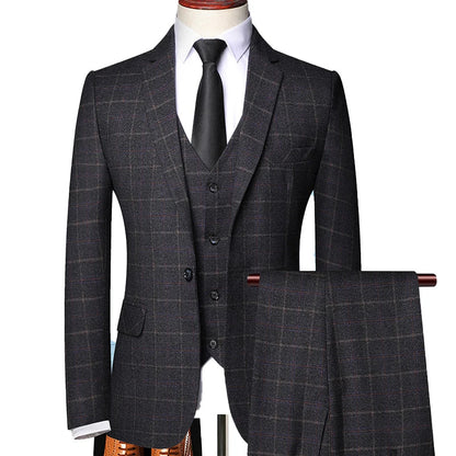 Abito Completo Uomo Tre Pezzi Taglio Classico