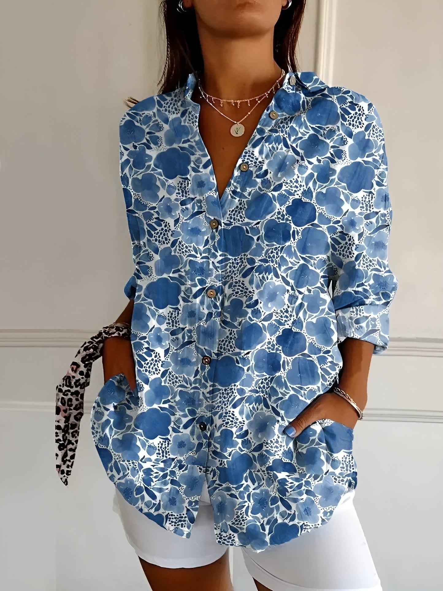 Camicetta Donna Elegante con Stampe Stravaganti - Versatile e Unica per Ogni Occasione 1