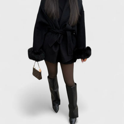 Cappotto Elegante in Lana Morbida Per Donna | Zirela Nero