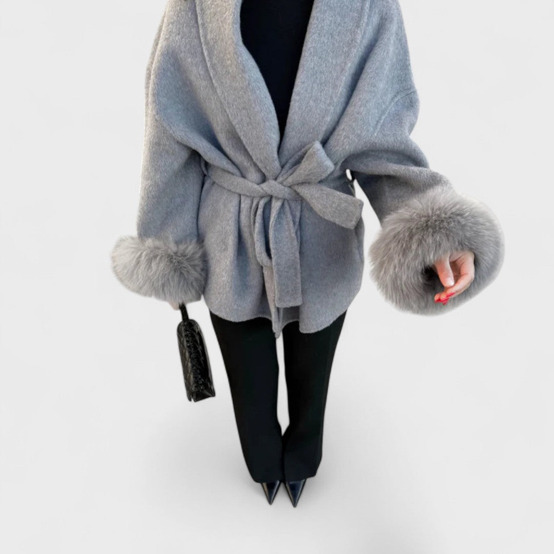 Cappotto Elegante in Lana Morbida Per Donna | Zirela Grigio
