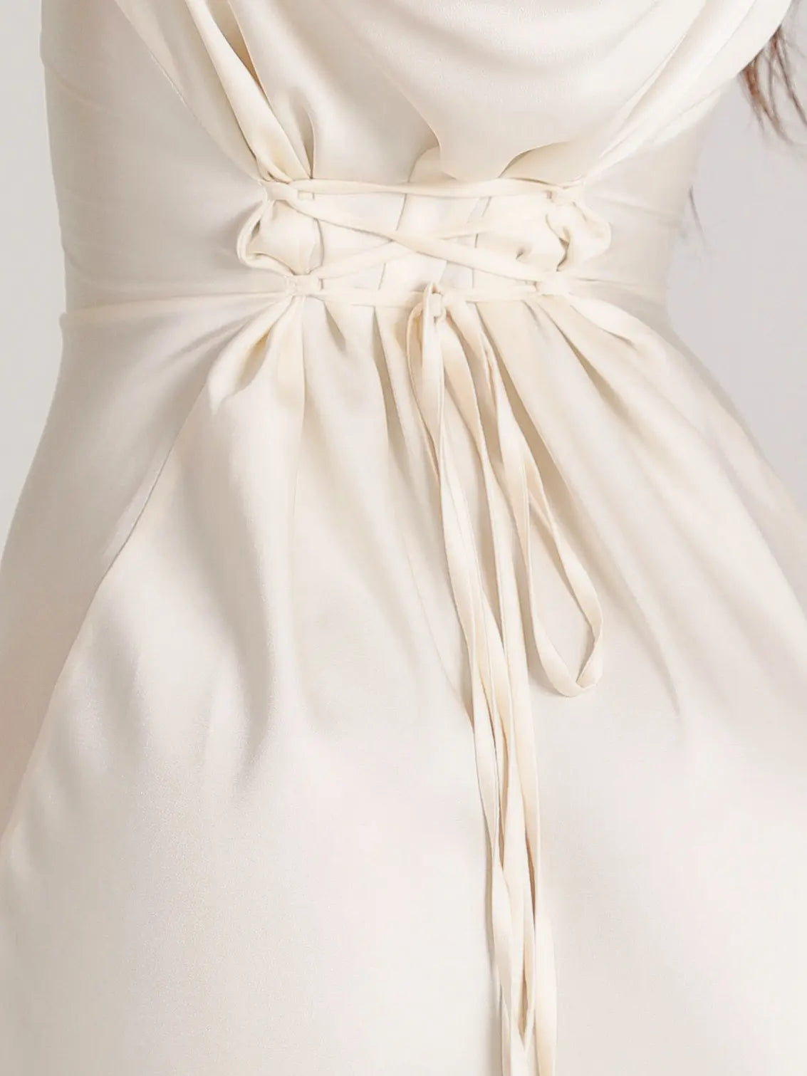 Delia | Abito Lungo da Donna in Raso a Maniche Lunghe 7