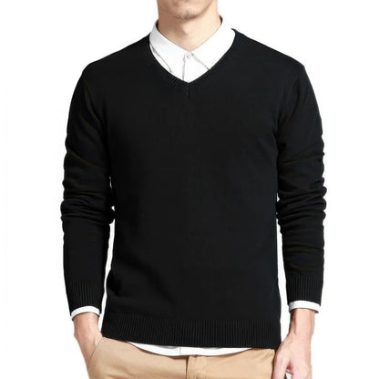 Maglione Uomo Scollo a V Linee Pulite Vestibilità Classica