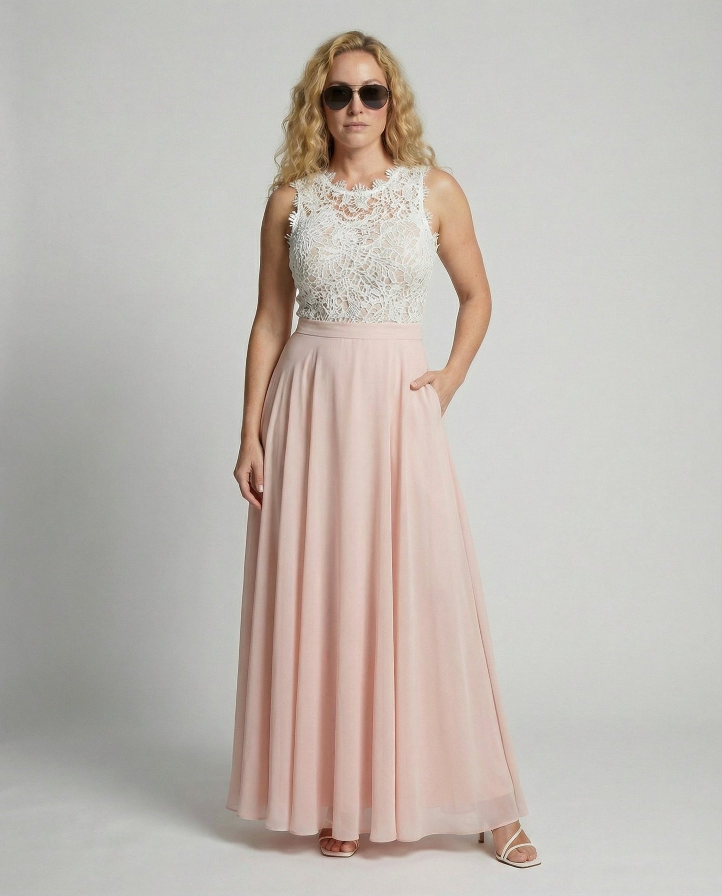 Abito Estivo Donna in Pizzo Elegante - Brentozzi