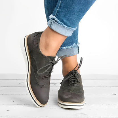 Scarpe Stringate Donna in Pelle con Dettagli Cut-Out