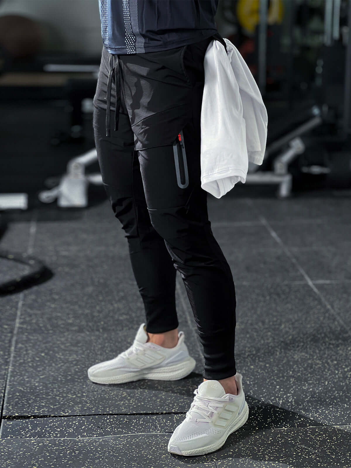Pantaloni Cargo Uomo in Tessuto Idrorepellente con Polsini Alti