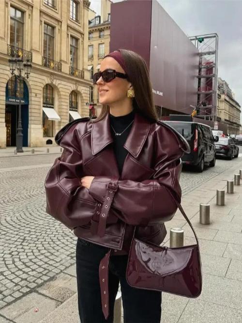 Giacca Donna con Dettagli Spalle Elegante Vestibilità - Brentozzi