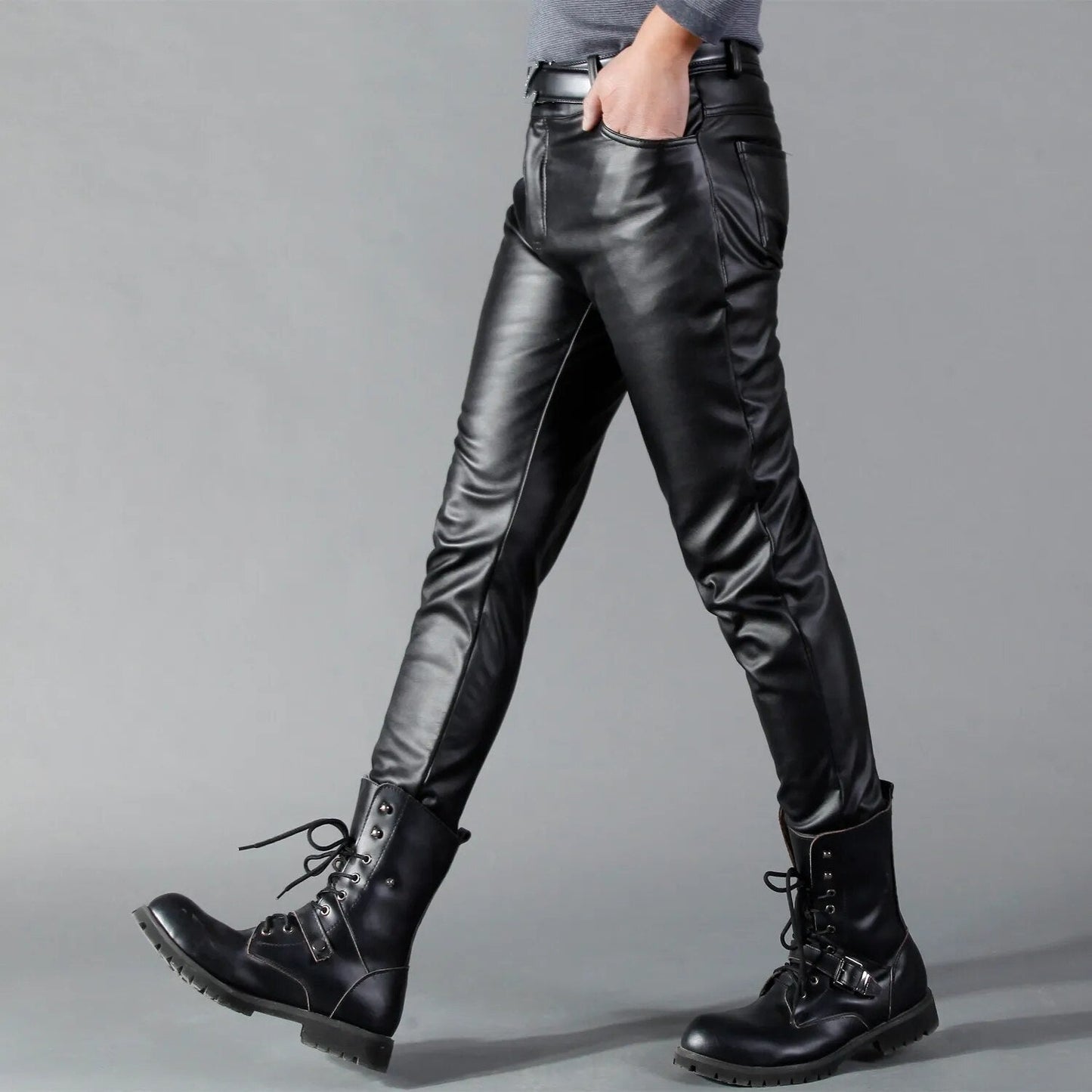 Pantaloni Uomo in Pelle Sintetica Stretch Slim Fit