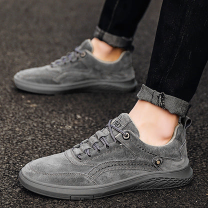 Luca | Uomo Sneaker Scamosciata Stringata Low-Top Dettaglio Forato 6