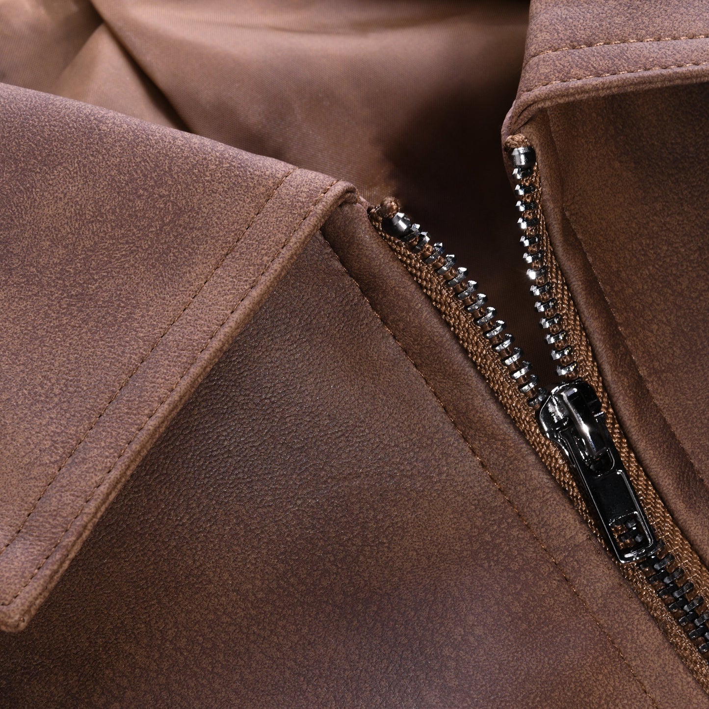 Giacca Uomo in Pelle con Chiusura a Zip
