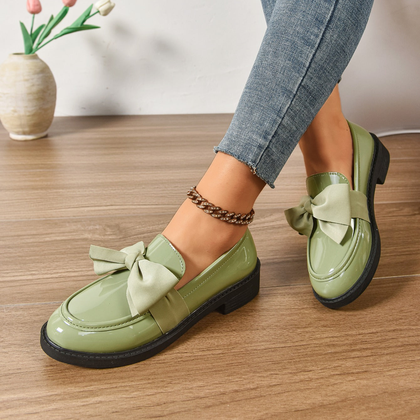 Mofina | Loafer Donna Mocassino in Vernice Tacco Basso con Fiocco 5