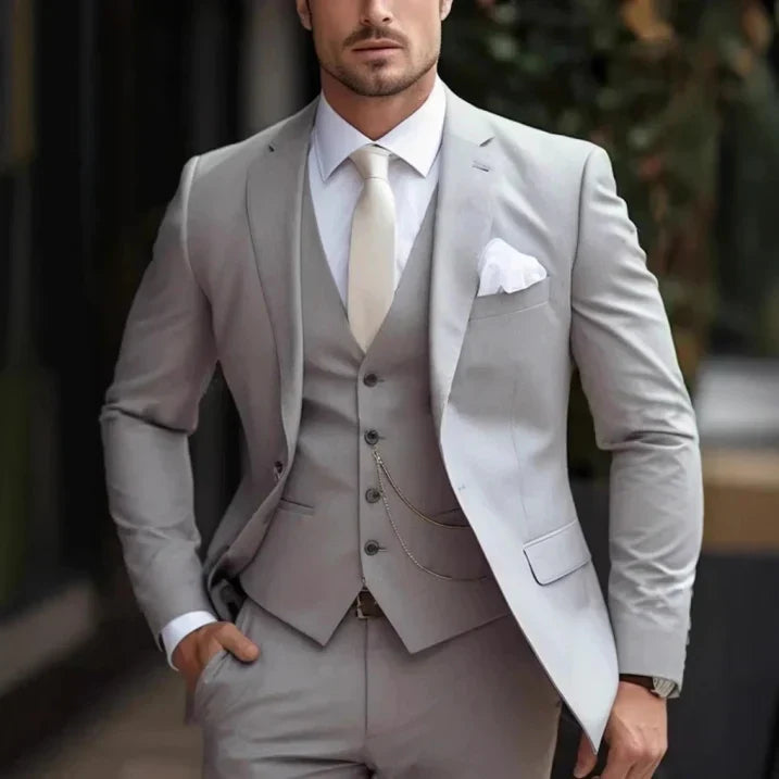 Completo Uomo Classico Tre Pezzi con Gilet