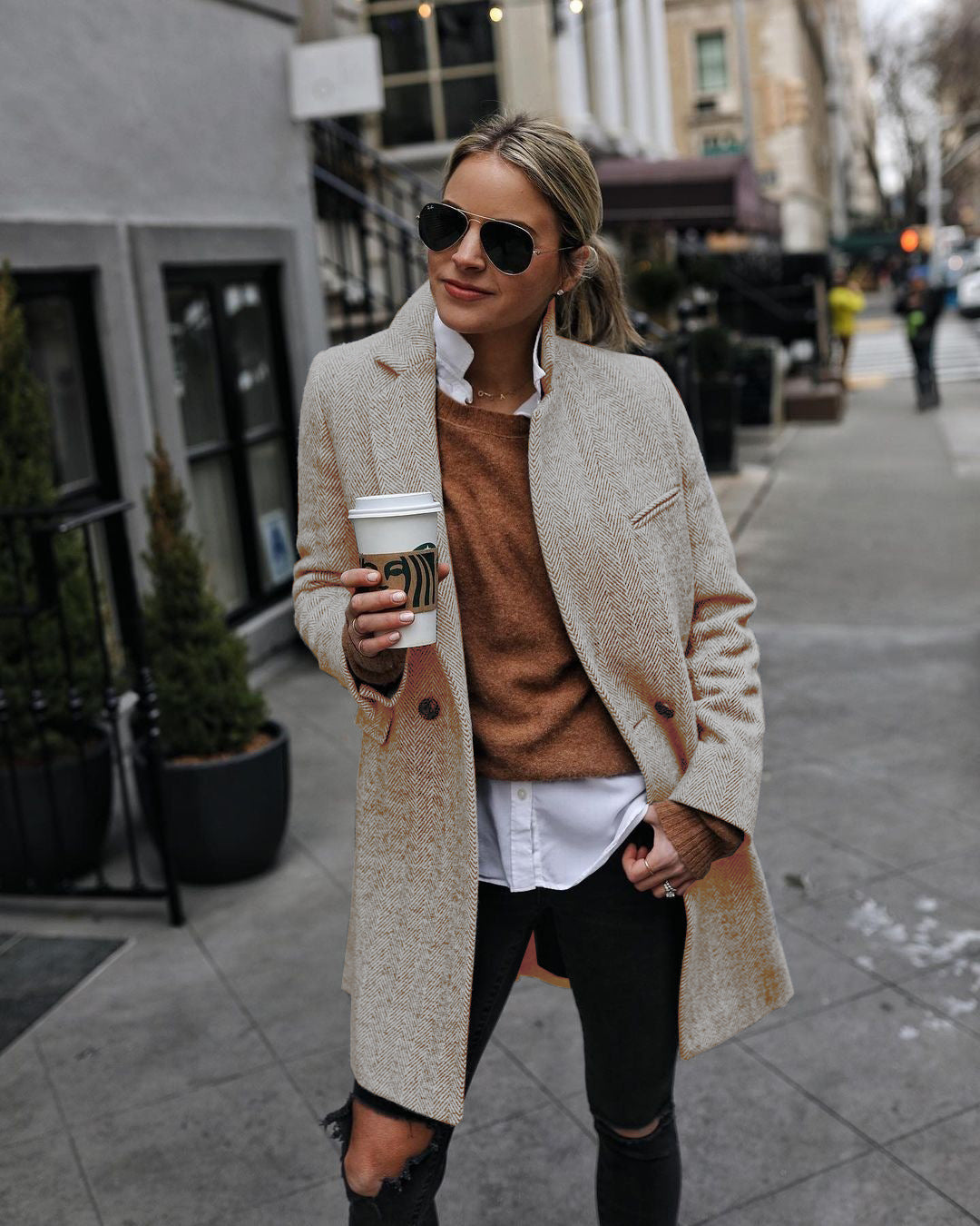 Cappotto Donna con Bottoni in Tessuto Strutturato Collo Rever