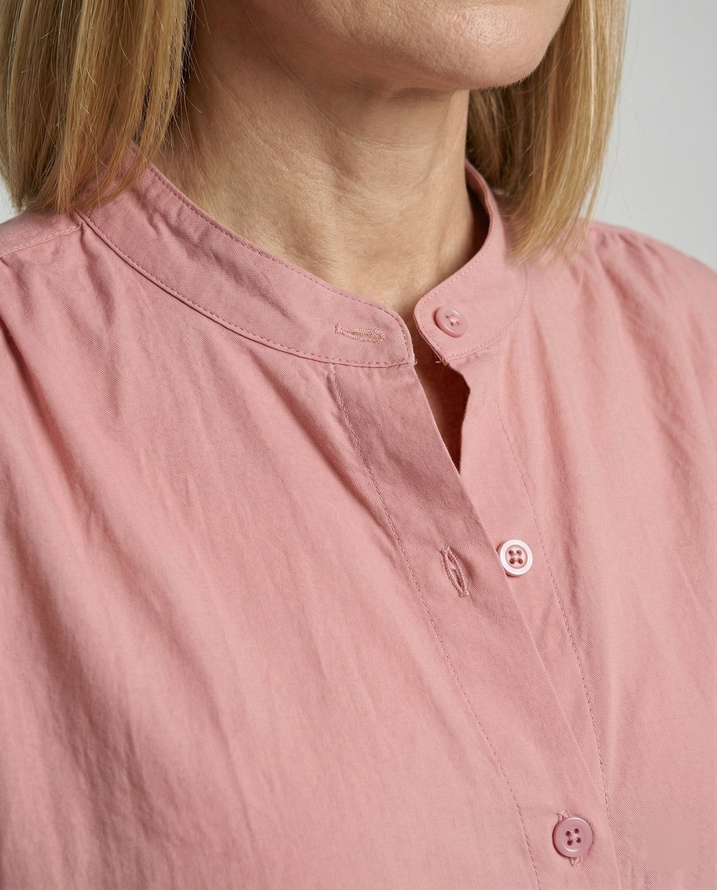 Blusa Donna con Maniche Voluminose e Design Moderno