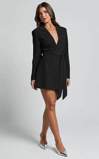 Abito Donna Blazer con Cintura Lineare Slim