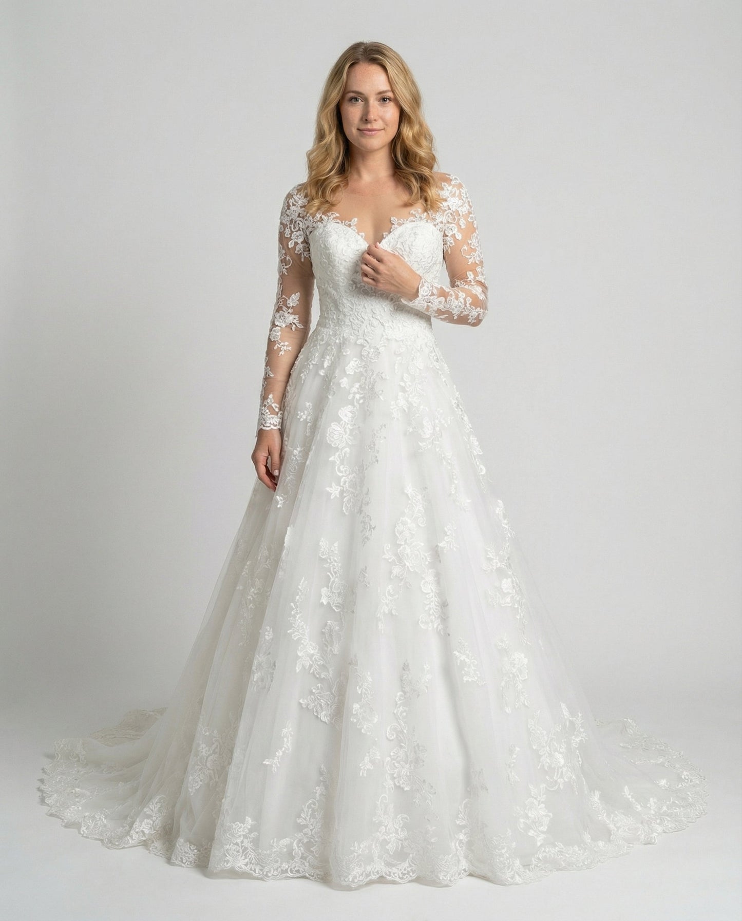 Abito Sposa Donna in Pizzo Elegante - Brentozzi
