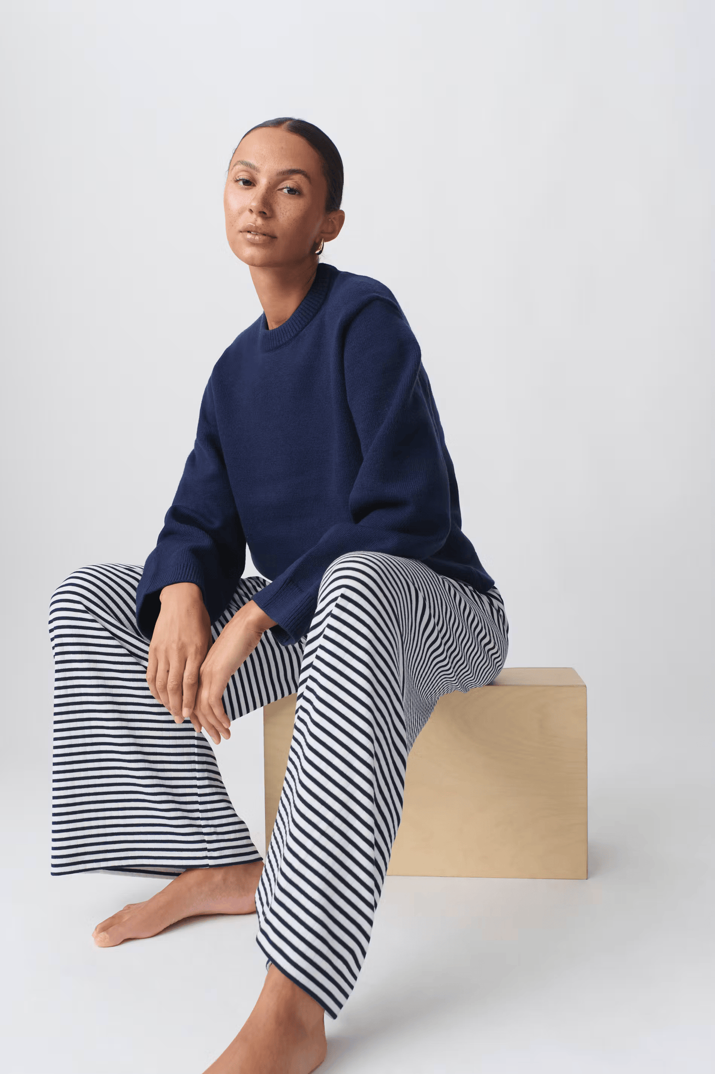 Pantaloni Donna con Coulisse Tessuto Stampa a Righe Orizzontali - Vesarelli