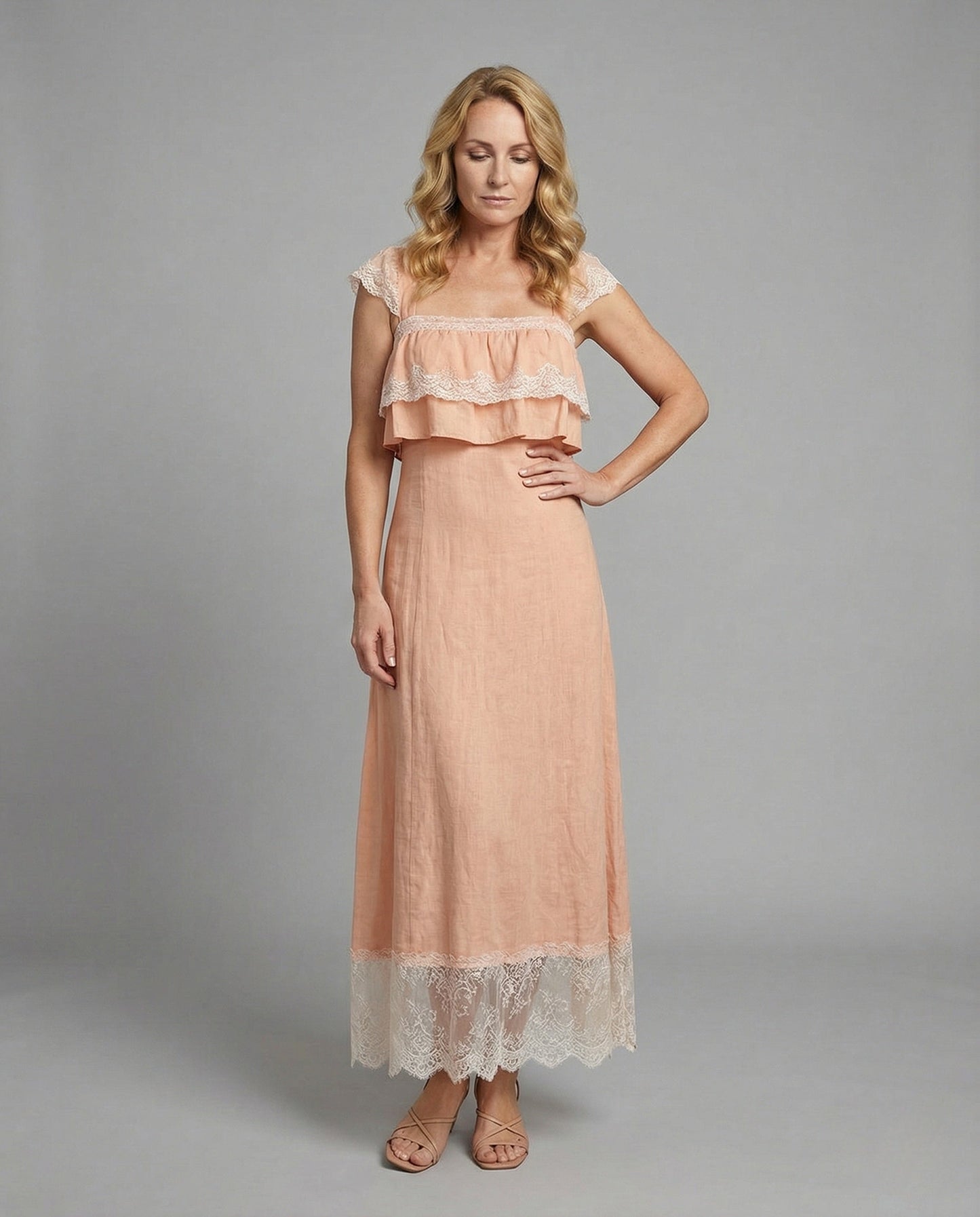 Abito Maxi Donna in Pizzo Boho con Ruches - Brentozzi