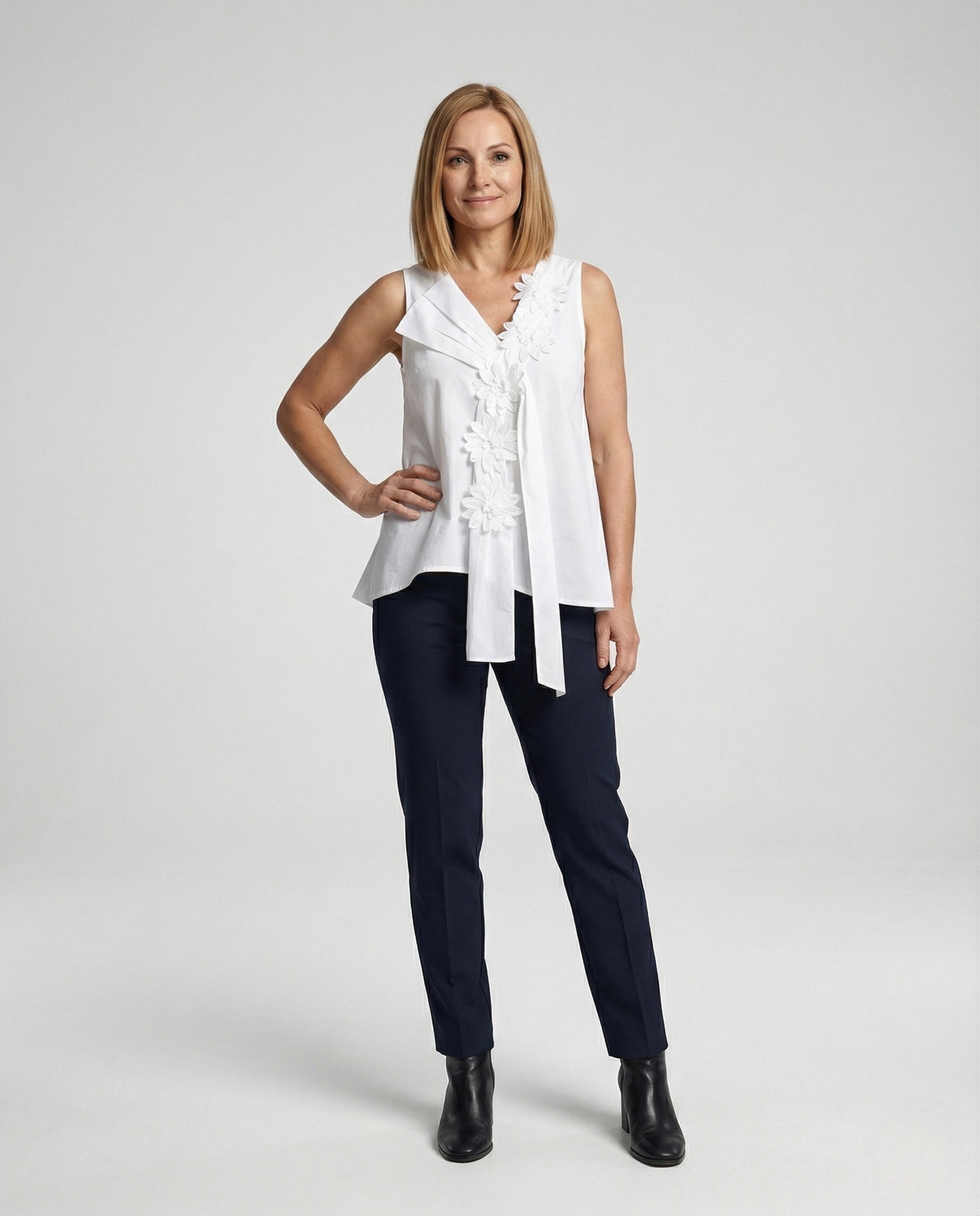 Donna Smanicato in Pizzo Scollo a V - Brentozzi