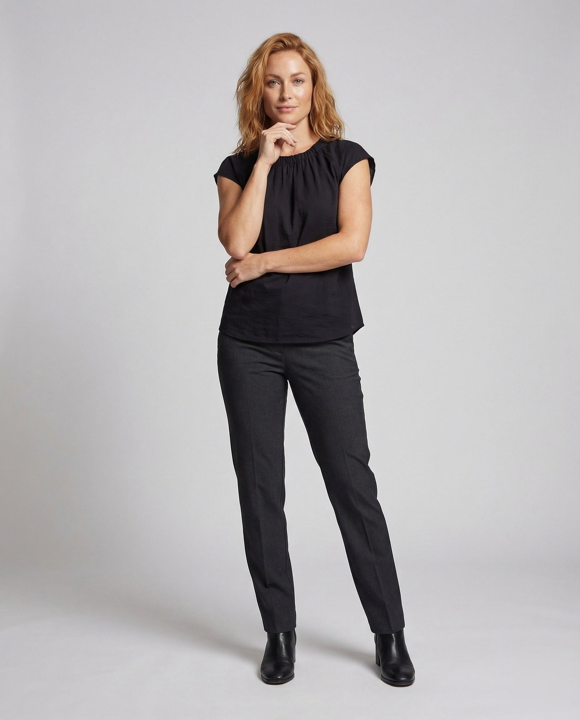 Donna Linea A Girocollo - Brentozzi