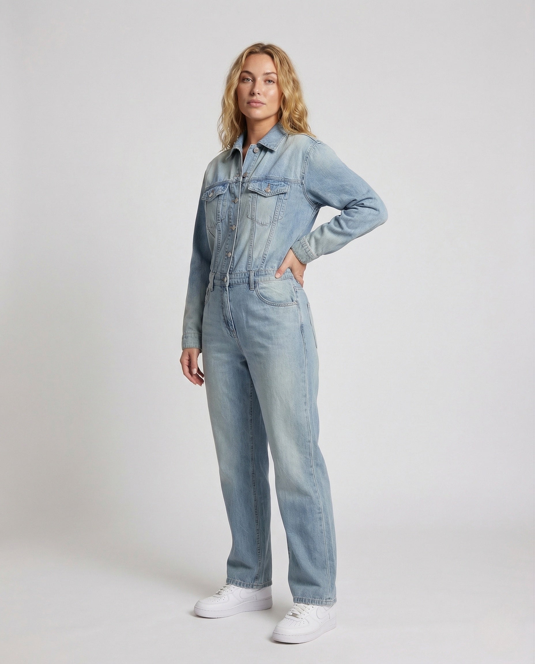 Tuta Jeans Donna Gamba Dritta Bottoni Tasche sul Petto - Brentozzi