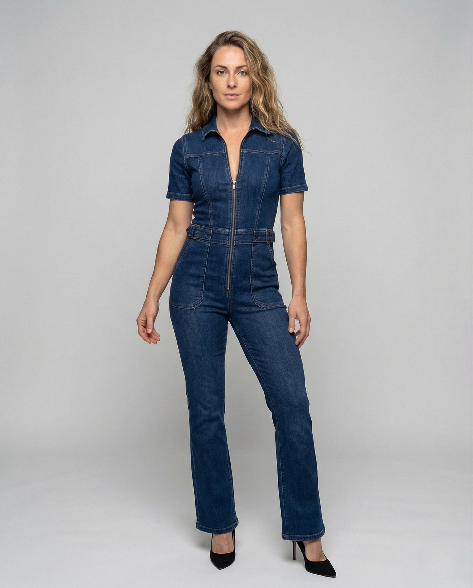 Tuta Jeans Donna Scollo a V Vita Sagomata Gamba Svasata - Brentozzi