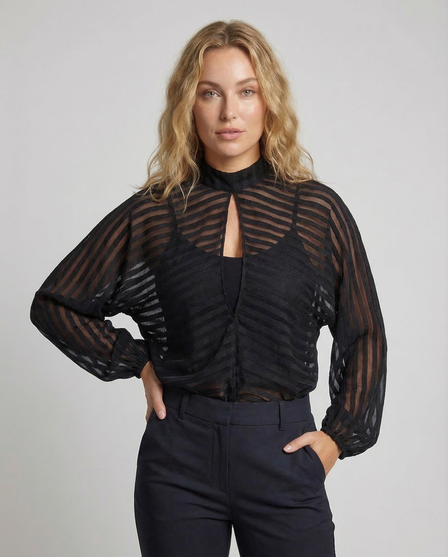 Blusa Donna in Chiffon Trasparente Collo Alto Manica a Palloncino - Brentozzi