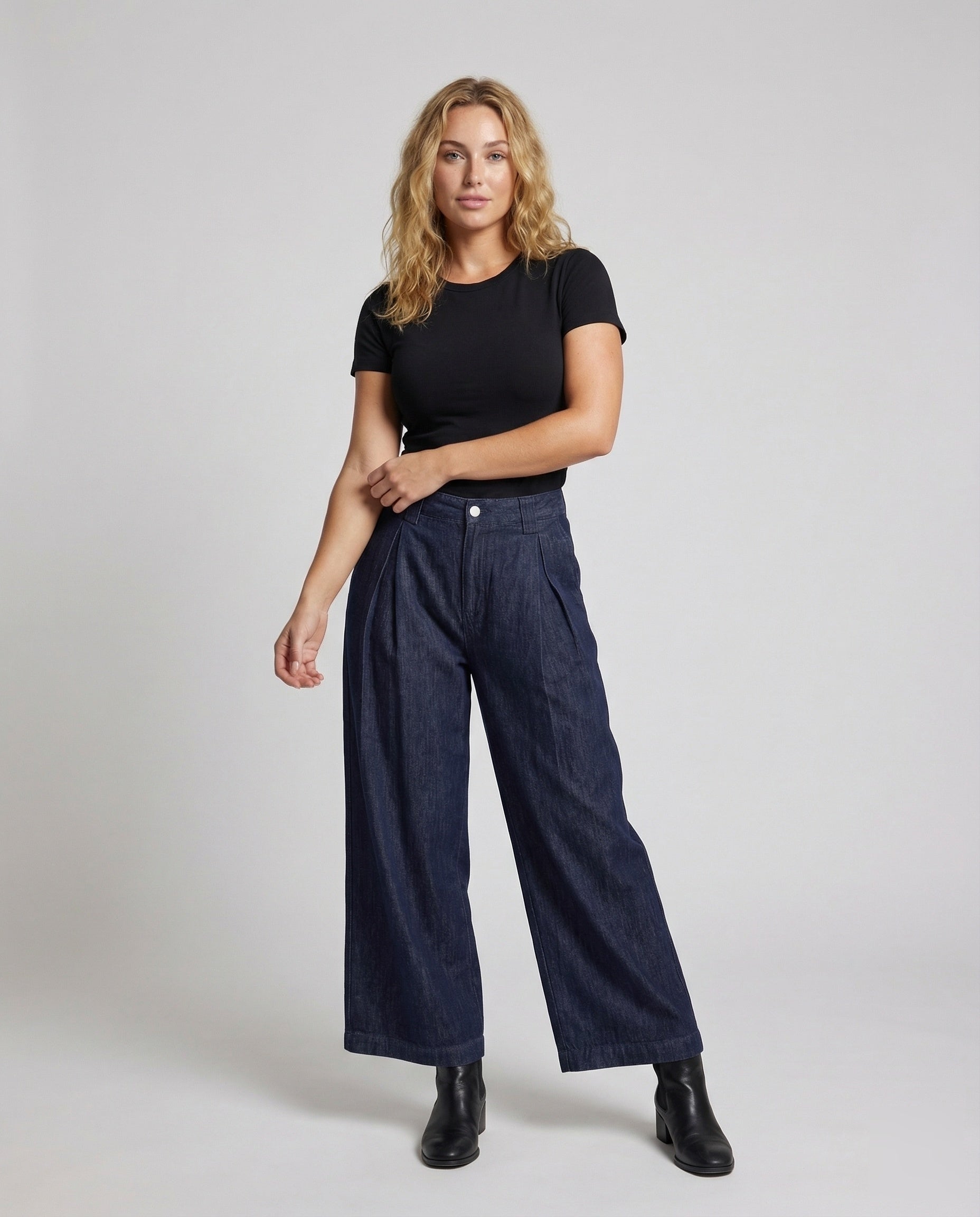 Jeans Donna con Pieghe Vita Alta Taglio Largo - Brentozzi