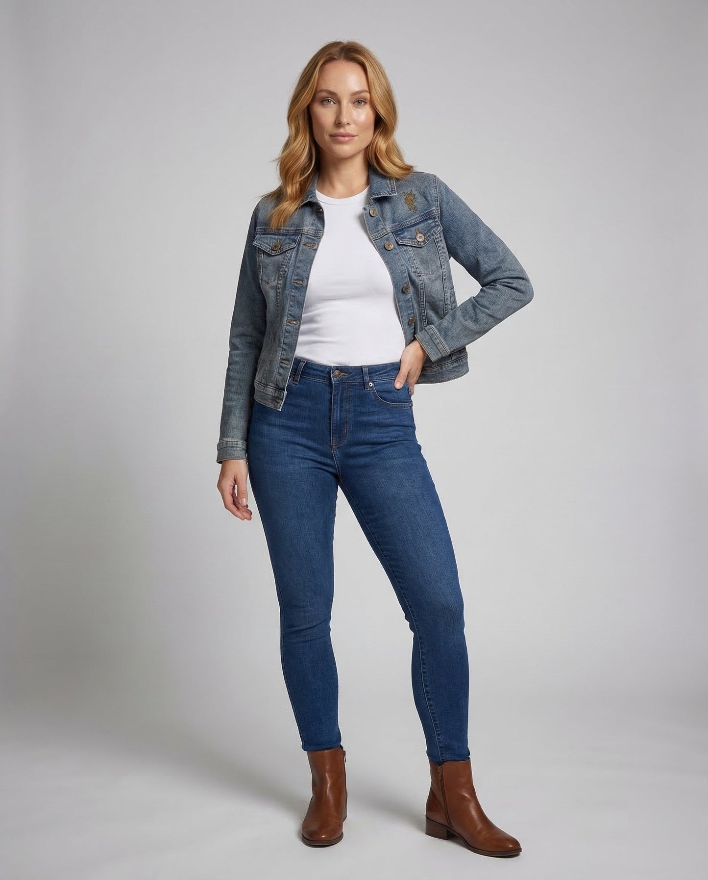 Giacca Jeans Donna Ricamata Cuore Regular Fit - Brentozzi