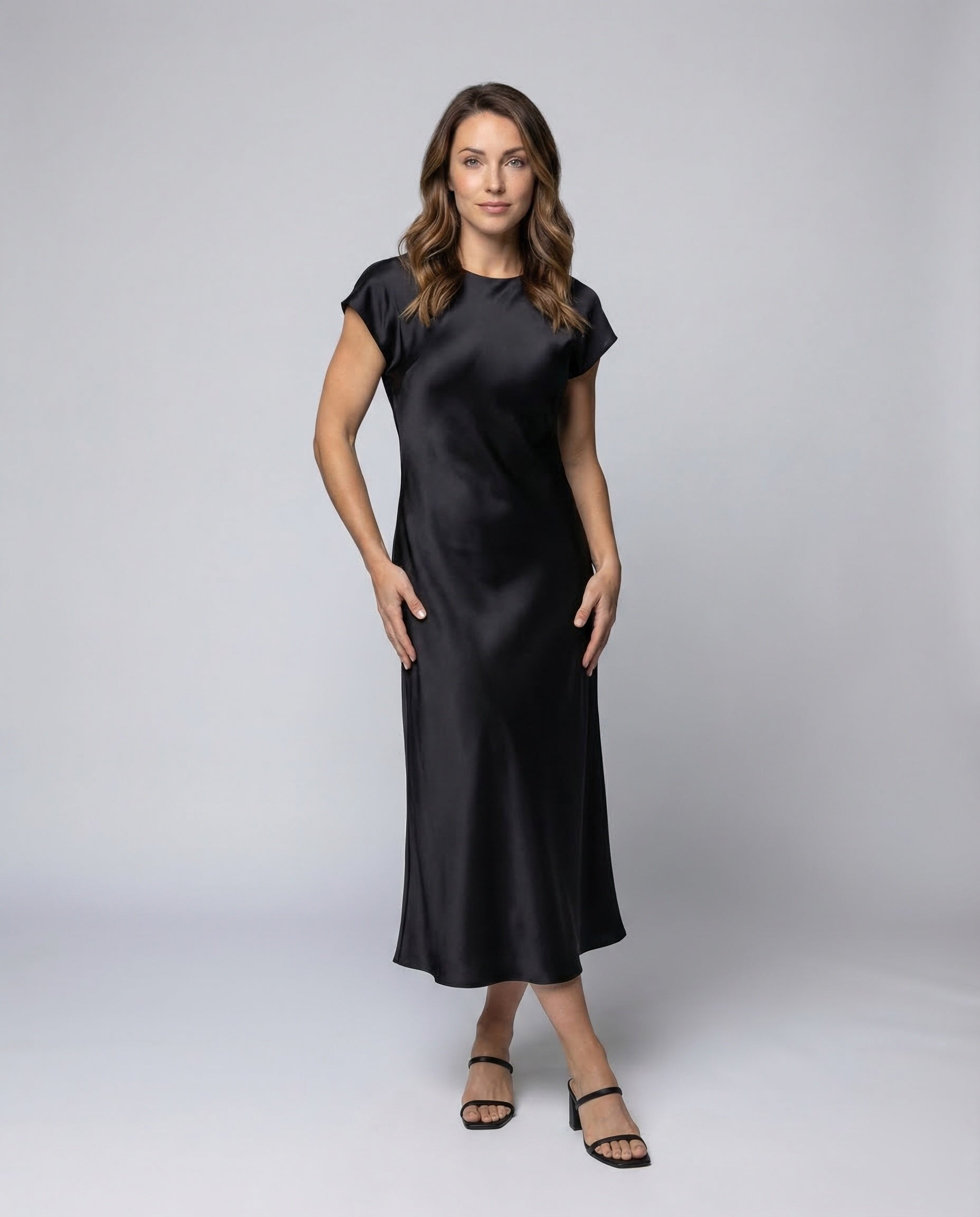 Abito Maxidress Donna in Satin Manica Kimono - Brentozzi